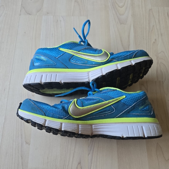 Nike Dual Fusion Sneakers Size 9 - Picture 6 of 10